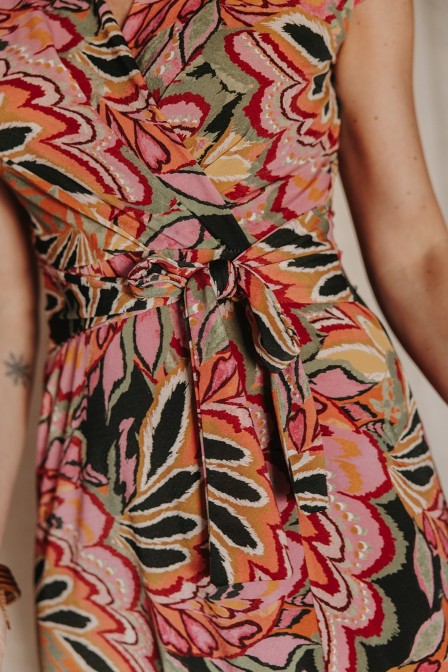 Femme avec une robe longue. Femme avec une robe longue.
