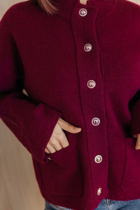 Femme avec un gilet. Femme avec un gilet.