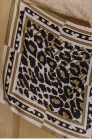 Leopard Kaki