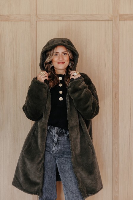 Femme avec une parka. Femme avec une parka.
