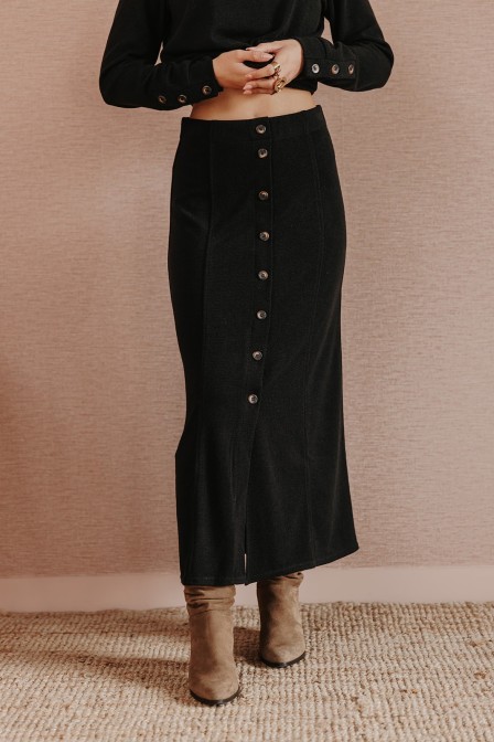 Femme avec une jupe. Femme avec une jupe.