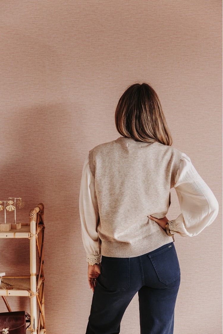 Pull Sans Manches Bouclettes Beige - Taille M/L - Occasion En Très Bon état, Marque Boutique Parisienne