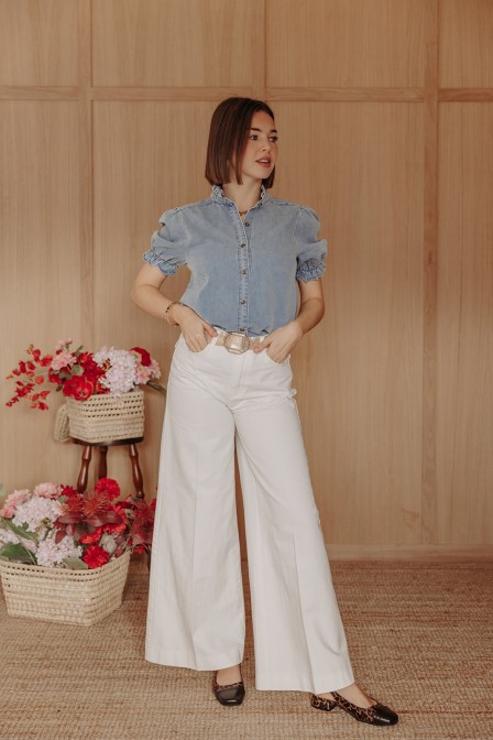 Femme avec un jean; Femme avec un jean;
