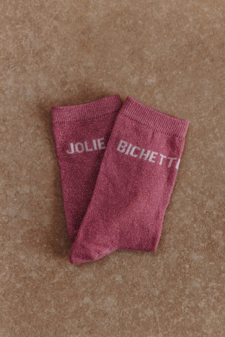 Zoom sur les chaussettes posées. Zoom sur les chaussettes posées.