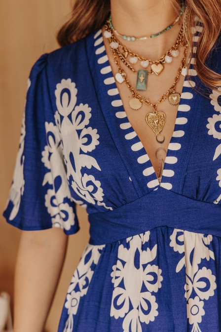 Femme avec une robe longue. Femme avec une robe longue.