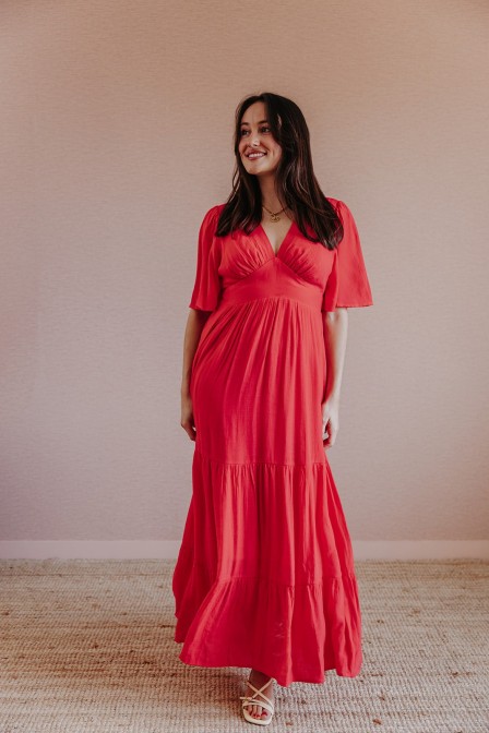 Femme avec une robe. Femme avec une robe.