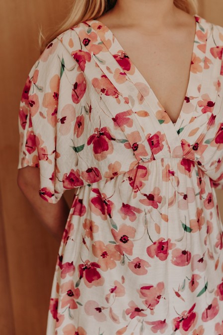 Femme avec une robe longue. Femme avec une robe longue.