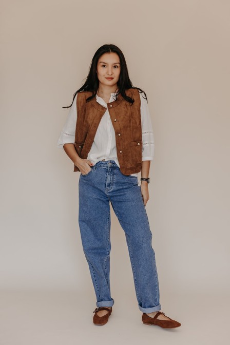 Femme avec un jean. Femme avec un jean.