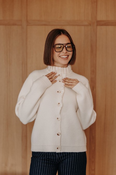 Femme avec un gilet. Femme avec un gilet.