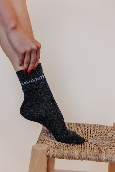 Zoom sur les chaussettes posées. Zoom sur les chaussettes posées.