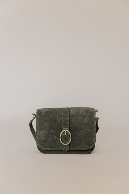 Zoom sur le sac posé. Zoom sur le sac posé.